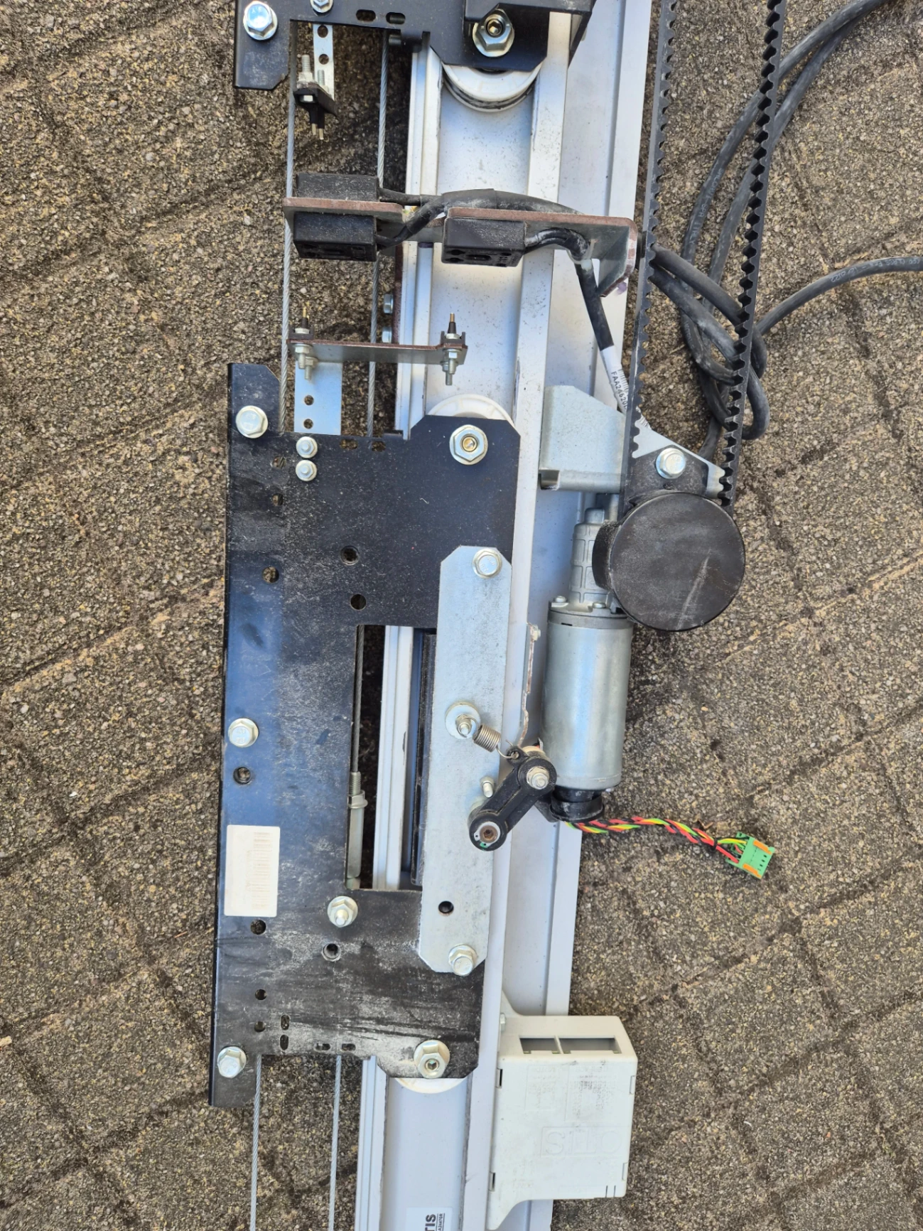 Opérateur de porte cabine Gen2